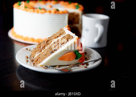 Carrot Cake, Kuchen, Cream Cheese Frosting, Dessert, Kaffee Stockfoto