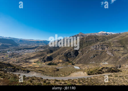 Luftaufnahme von Chivay in den peruanischen Anden in Arequipa Peru Stockfoto