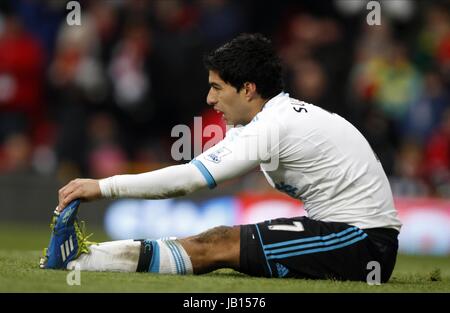 LUIS SUAREZ LIVERPOOL FC OLD TRAFFORD MANCHESTER ENGLAND 11. Februar 2012 Stockfoto