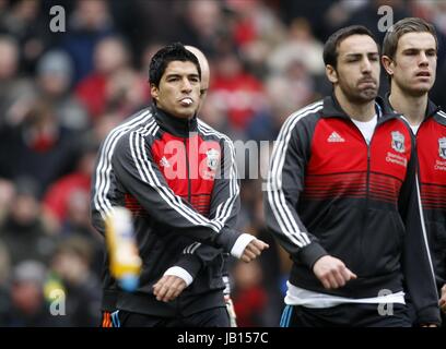 LUIS SUAREZ LIVERPOOL FC OLD TRAFFORD MANCHESTER ENGLAND 11. Februar 2012 Stockfoto