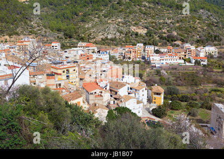 Eslida ein Bergdorf im Parque Natural Serra d'Espada in der Provinz Castellon, Spanien Stockfoto