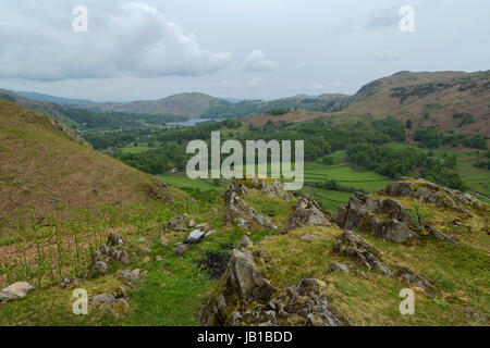 Blick in Richtung Grasmere von der Wanderweg führt zum Helm Crag Stockfoto