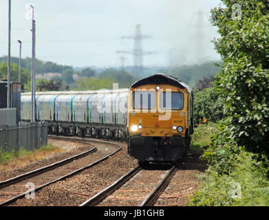 CW 3061 66742 nähert sich Lostock Gralam auf 11,23 Bio Masse Zug aus Liverpool zum Kraftwerk Drax anlegt. 7.6.17. GBRF Diesellok keine 6674 Stockfoto