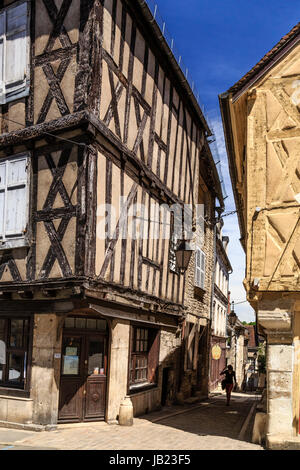 Frankreich, Nièvre (58), Clamecy, rue De La Monnaie Dans le Centre Ville Médiéval / / Frankreich, Nièvre, Clamecy, Monnaie Straße in der mittelalterlichen Stadt Stockfoto