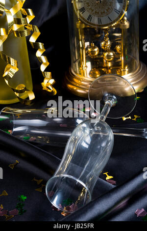 Sylwester Glas und Champagner Stockfoto