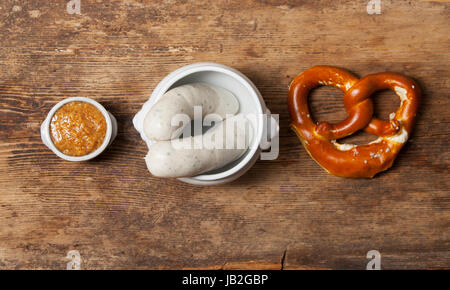 Bayerische Weißwurst Mit Breze Stockfoto