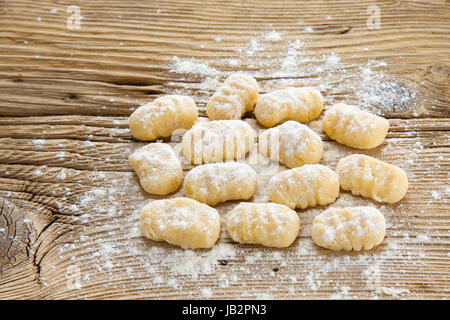 Frische hausgemachte Kartoffel-Gnocchi kochbereit Stockfoto