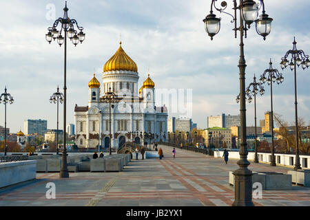 Kathedrale von Christus dem Erlöser und schöne Laternen, Moskau, Russland Stockfoto