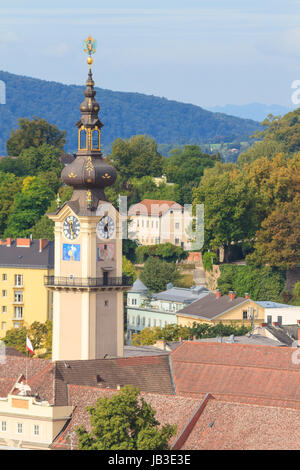 Linzer Stadtbild mit Schlossmuseum und Turm des oberen österreichischen Landtag (Parlament), Österreich Stockfoto