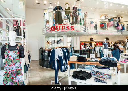 Miami Beach, Florida, Lincoln Road, Fußgängerzone, Einkaufspassage, Geschäft, Shopping Shopper Shopper Geschäfte Geschäfte Markt Märkte Markt Kauf Verkauf, Einzelhandel st Stockfoto