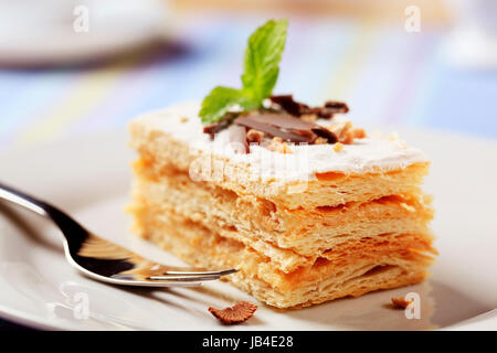 Mille-Feuille Gebäck mit Puderzucker bestäubt Stockfoto