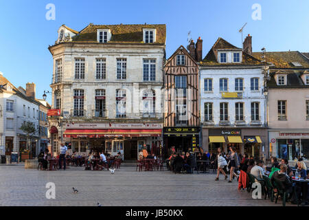 Frankreich, Yonne (89), Sens, La Place De La République / / Platz der Republik, Sens, Yonne, Frankreich Stockfoto