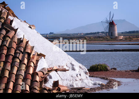 Salinen, Marsala, Sizilien, Italien. Stockfoto