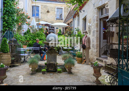 Frankreich, Orne (61), Parc Naturel Régional du Perche, La Perrière, La Maison d'Horbé, Salon de Thé, Galerie, Antiquité, Objets de Dekoration / / Frankreich, Stockfoto