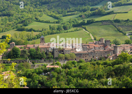 Frankreich, Aveyron (12), Parc Naturel Régional des Grands Causses. Sainte-Eulalie-de-Cernon Commanderie Médiévale / / Frankreich, Aveyron, Parc Naturel Regionalkonferenz Stockfoto