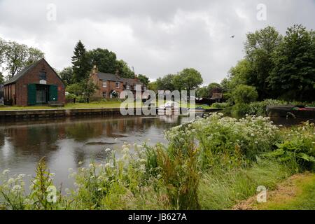 Dapdune Wharf am Fluss Wey in Guildford, Surrey UK. Bild von James Boardman Stockfoto