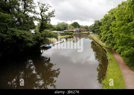 Dapdune Wharf am Fluss Wey in Guildford, Surrey UK. Bild von James Boardman Stockfoto