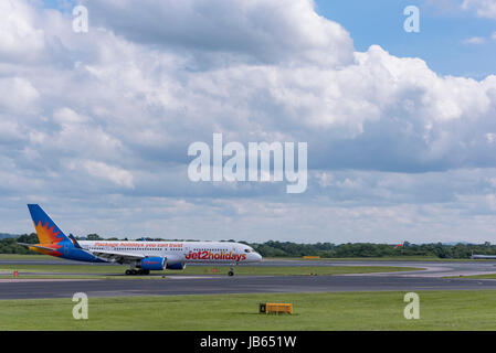 Flugzeug-Flughafen Manchester Jet2 Boeing 757 Stockfoto