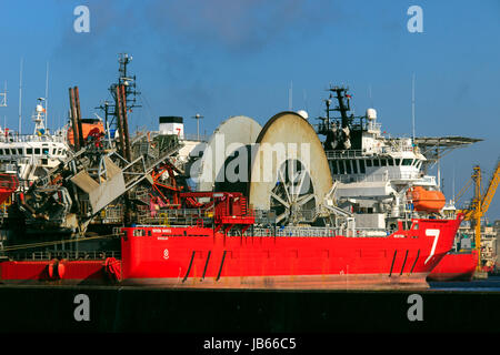 Subsea 7 Schiffe, marine Engineering und Konstruktion festgemacht an Leith, Edinburgh, Scotland, UK Stockfoto