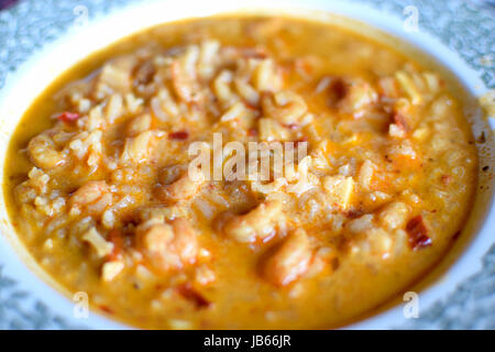 Würzige Garnelen Suppe, selektiven Fokus Stockfoto