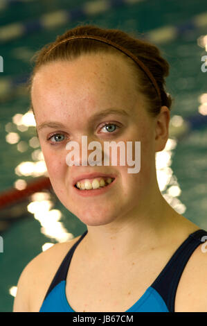 Ellie Simmonds, paralympischen Schwimmer an der Wales National Pool, Swansea. Stockfoto