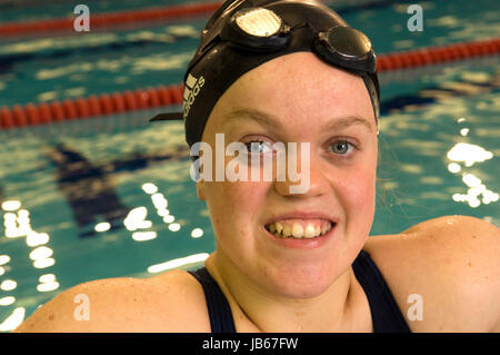 Ellie Simmonds, paralympischen Schwimmer an der Wales National Pool, Swansea. Stockfoto