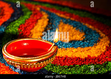 Indische Divali Festival Diya Rangoli Niemand Stockfoto