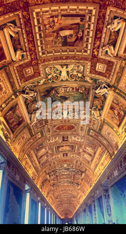 Bild der Fresken an der Decke der Sixtinischen Kapelle im Vatikan in Italien Stockfoto