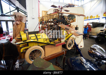 Animierte hölzernes Auto in Lakeland motor Museum Newby Bridge UK Stockfoto