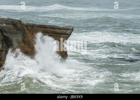 Punakaiki (Pancake Rocks) - eine berühmte Touristenattraktion auf der West Coast von Neuseelands Südinsel. Stockfoto