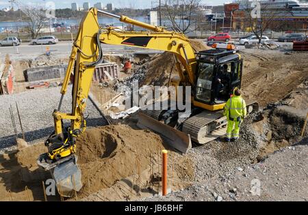 Bagger auf der Baustelle. Stockfoto