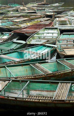 Bootshafen in Ninh Hai für Tam Coc Bootsfahrten, Ninh Binh, Vietnam Stockfoto