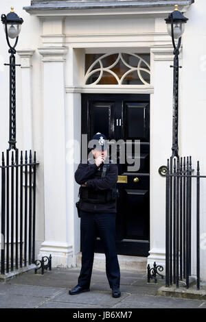 London, UK. 9. Juni 2017. Nummer 11 Downing Street Credit: Finnbarr Webster/Alamy Live-Nachrichten Stockfoto