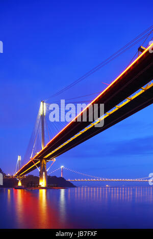 Hong Kong Bridge bei Nacht Stockfoto