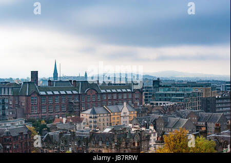 Ein Blick auf Pentlands von Edinburgh Straßen Stockfoto