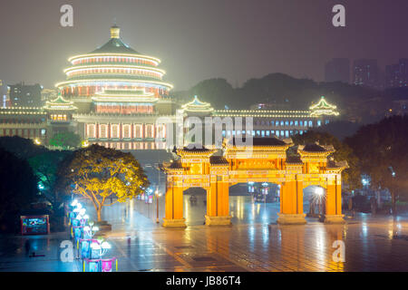 Chongqing großen Halle des Volkes in der Nacht in China Stockfoto