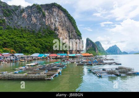 Kleinen Shrimp-Farmen in der Bucht von Phang Nga, Thailand Stockfoto