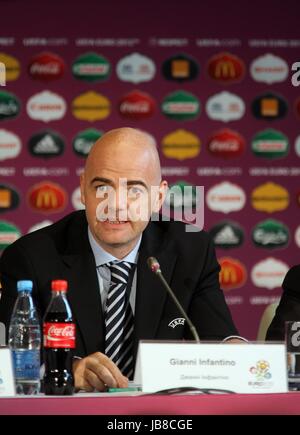 GIANNI INFANTINO UEFA-Generalsekretär UEFA-Generalsekretär Olympiastadion Kiew UKRAINE 2. Dezember 2011 Stockfoto