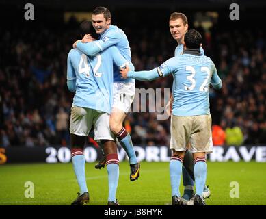 TOURE JOHNSON DZEKO TEVEZ MANCHESTER CITY FC MANCHESTER CITY FC CITY OF MANCHESTER STADIUM MANCHESTER ENGLAND 15. Januar 2011 Stockfoto