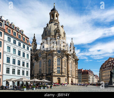 Die Frauenkirche betrachtet aus Neumarkt, Dresden, Sachsen, Deutschland Stockfoto