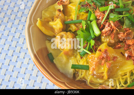 Chinesisches Essen, Wan-Tan und Nudelgerichte für Traditonal Gourmet-Knödel Bild Stockfoto