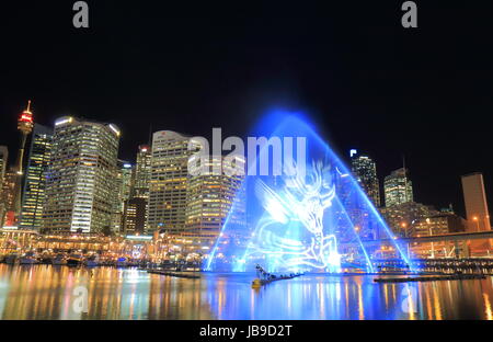 Wassershow bei Vivid Sydney in Darling Harbour in Sydney Australia. Stockfoto