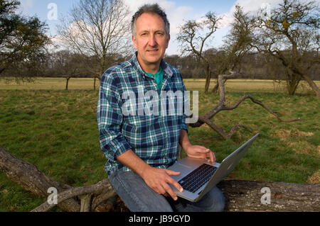 Naturforscher, Autor und Rundfunksprecher Mark Carwardine. Stockfoto