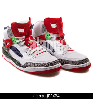 aanplakbiljet ondernemer Knikken Nike Jordan Spizike weiß, schwarz, rot und Neon grün Herren  Basketball-Schuhe - 315371-132 Stockfotografie - Alamy