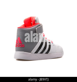 Adidas Jan BS 2 Mitte 1 weiße und graue Kinderschuhe - B23910 Stockfoto