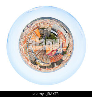 kleine Planeten - sphärische Stadtpanorama Wohnviertel in Barcelona, Spanien isoliert auf weißem Hintergrund Stockfoto