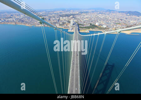 Akashi-Kaikyo-Brücke, die Anzeigen von Kobe Stockfoto