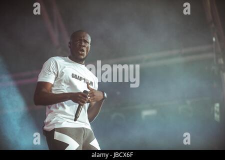 Stadtflughafen Brighton, Brighton, West Sussex, Vereinigtes Königreich. 10. Juni 2017. Stormzy führt sein neue Album "Bande Zeichen und Gebete" auf Tour, auf der Hauptbühne. WILD LIFE Festival kehrt nach Brighton City Airport für das dritte Jahr in Folge, hosted by Rudimental und Offenlegung.  © Will Bailey / Alamy Live News Stockfoto