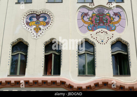 Ungarn, Kecskemét. Detail der Cifra Palota. Stockfoto