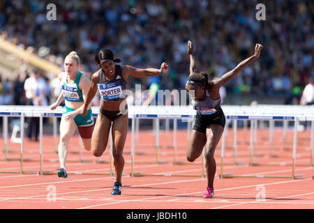 Sally PEARSON, Tiffany PORTER und Dawn HARPER-NELSON im Wettbewerb der Frauen 100m Hürden bei den 2016 Diamond League, Alexander Stadium, Birmingham, UK, 6. Juni 2016. Stockfoto